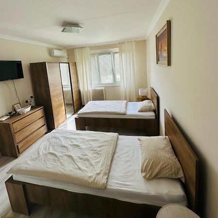 Anna Apartman Apartment Szazhalombatta Bagian luar foto